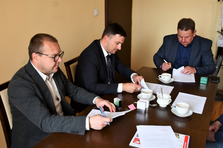 Przebudowa drogi w Starej Wiśniewce coraz bliżej