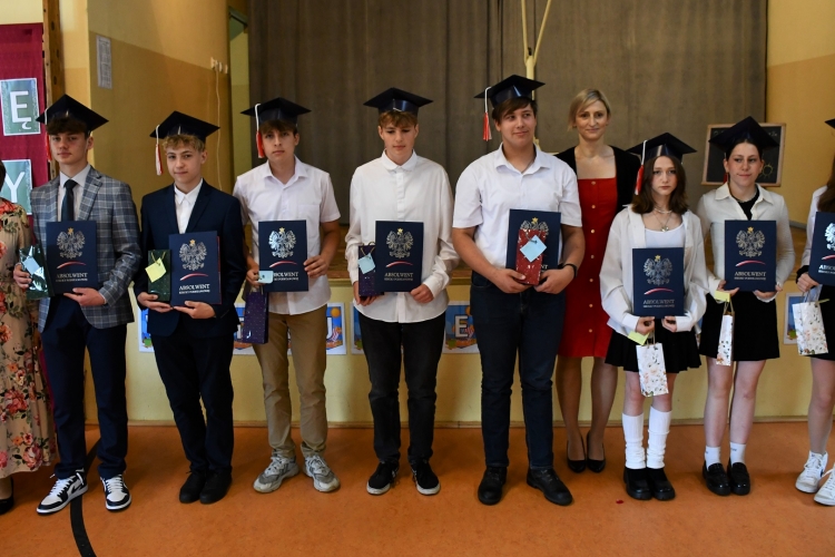 Wybrzmiał ostatni dzwonek
