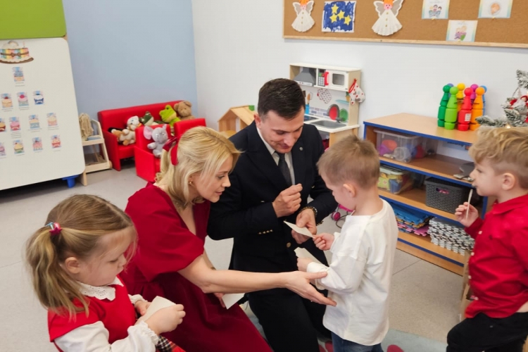 Świąteczne spotkanie w przedszkolu w Zakrzewie