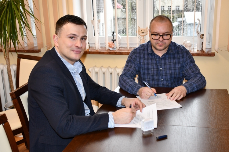 Umowa podpisana -"Rozbudowa części drogi gminnej nr 104029P - ul. Złotowska w miejscowości