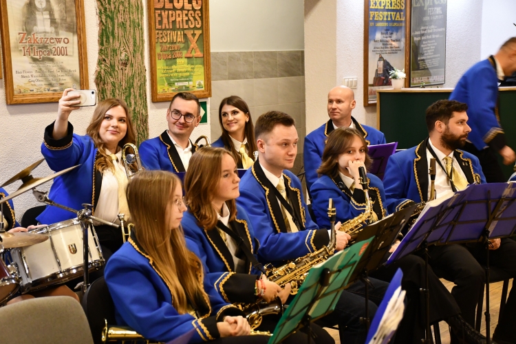 Miniatura 25-lecie Młodzieżowej Orkiestry Dętej w Zakrzewie