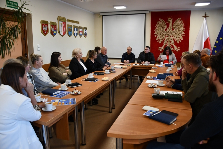 Miniatura Narada Wójta Gminy z Sołtysami.