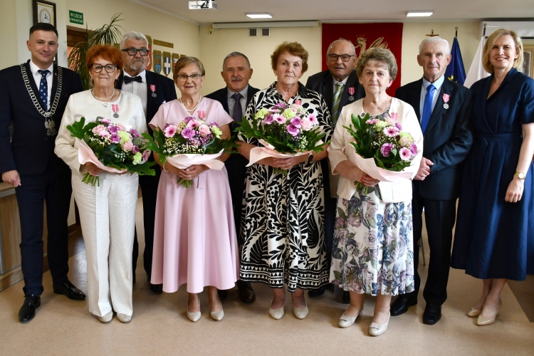 Miniatura Pół wieku razem – wyjątkowe Złote Gody czterech par z gminy Zakrzewo