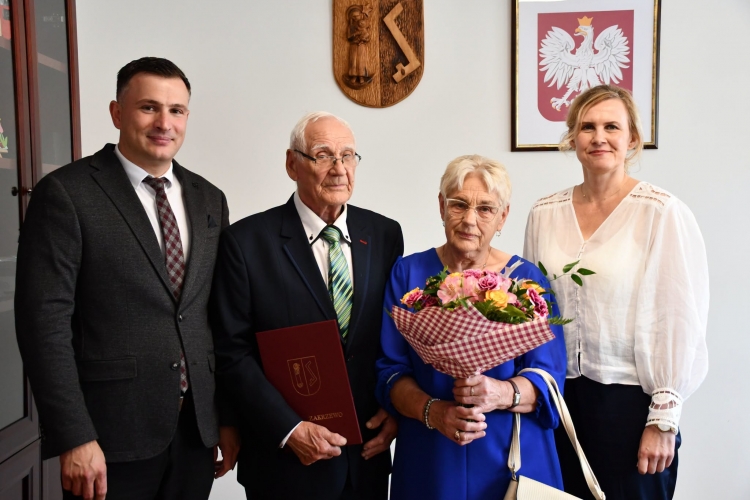 Miniatura 60 LAT RAZEM – JUBILEUSZ PEŁEN MIŁOŚCI, WSPOMNIEŃ I WZAJEMNEGO SZACUNKU